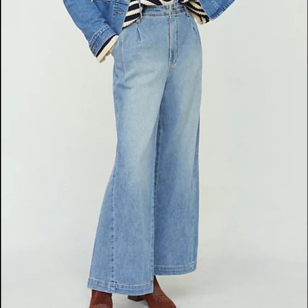 NWT - Anthropologie Pilcro Denim Ultra High Rise Relaxed Fit Trousers